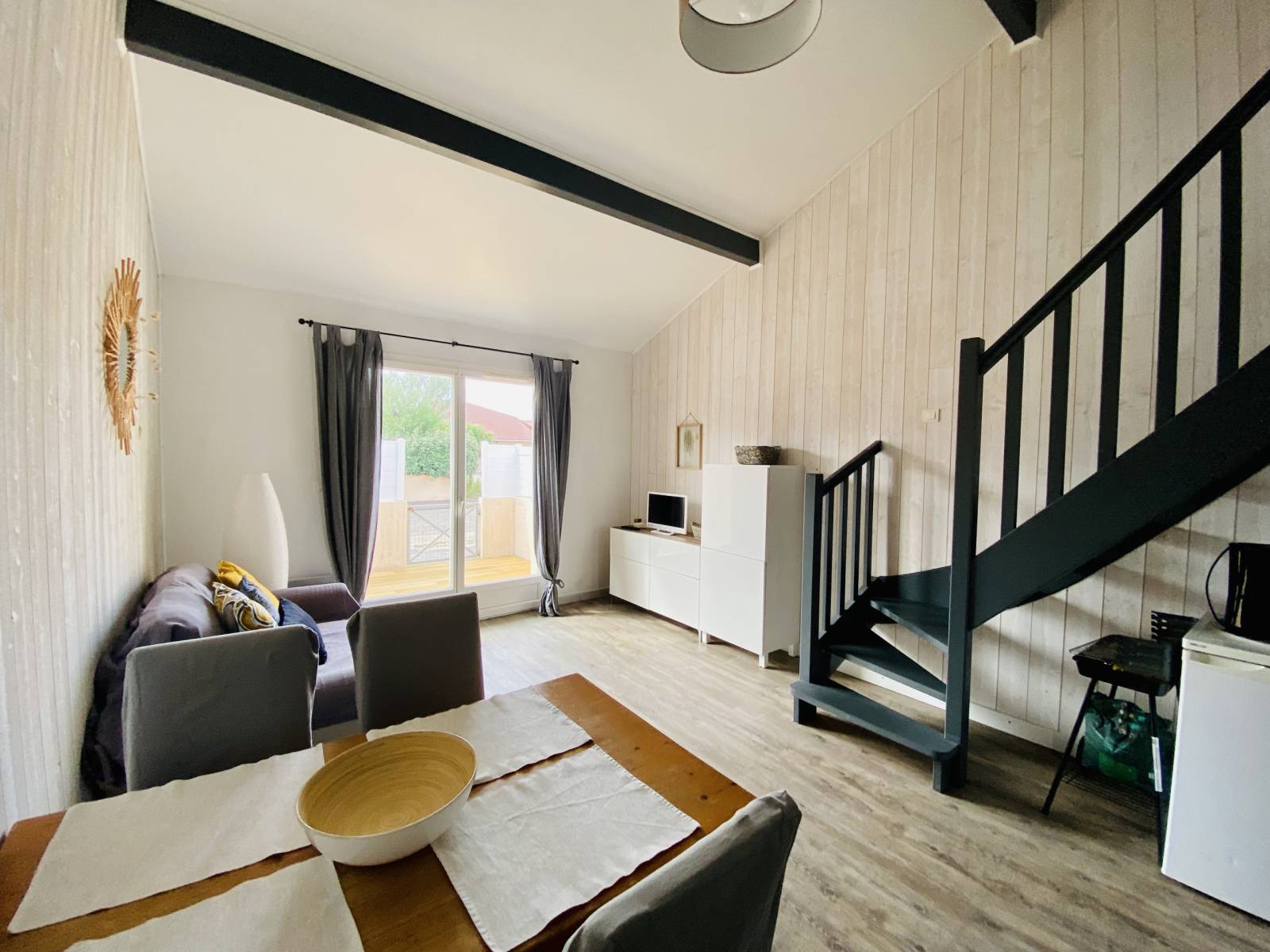 Location de vacances avec piscine, terrasse, parking à Biscarrosse plage