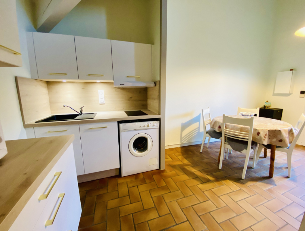 Pavillon meublé à louer à Biscarrosse Plage, proche océan, idéal pour séjour en famille ou entre amis.