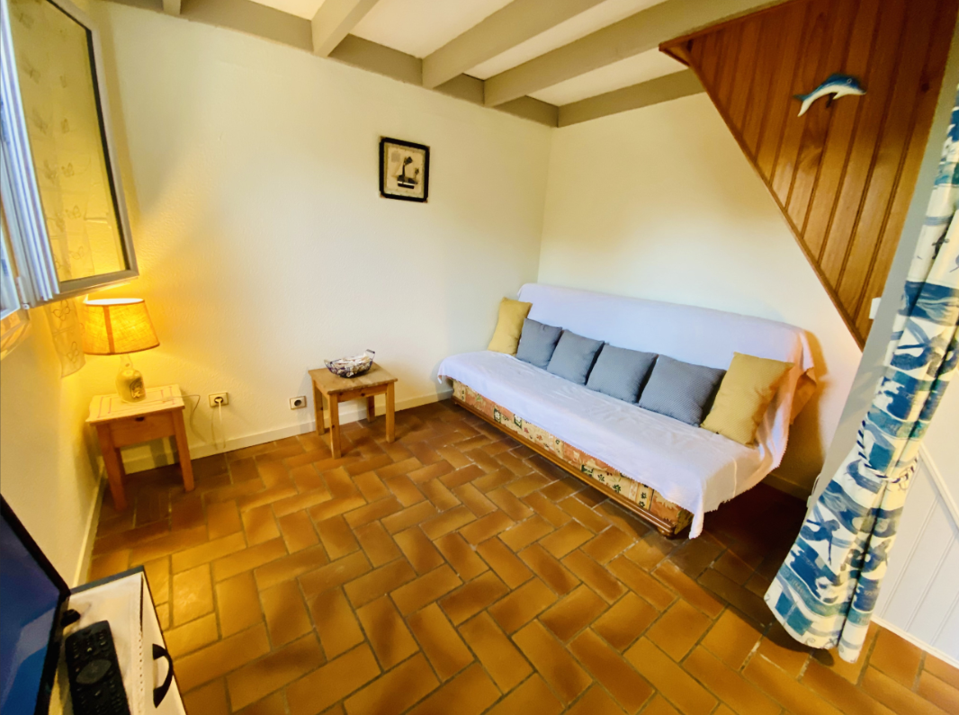 Charmant studio mezzanine avec terrasse à Biscarrosse Plage, idéal pour couple avec enfants, location à la semaine.