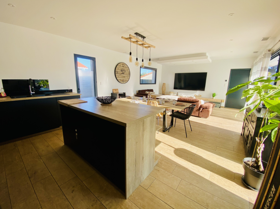 grande villa de location avec trois chambres à biscarrosse