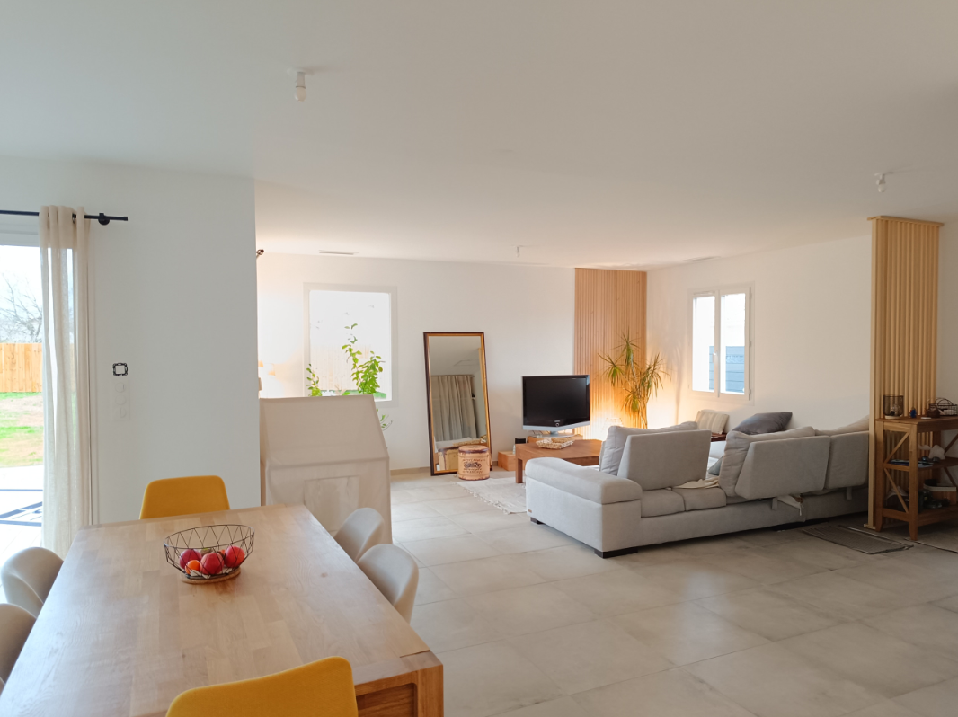 Villa à louer, moderne avec 4 chambres et pisicine à Biscarrosse