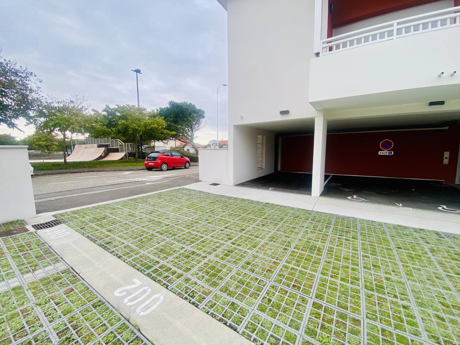 Parking couvert à vendre au centre-ville de Biscarrosse Plage