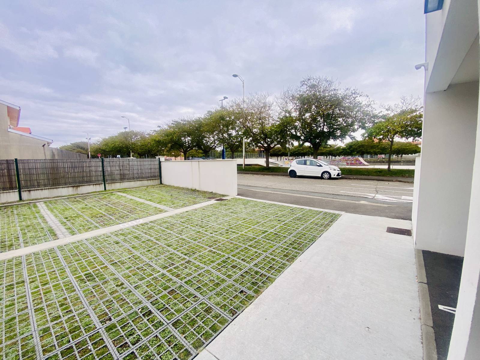 Parking couvert à vendre au centre-ville de Biscarrosse Plage