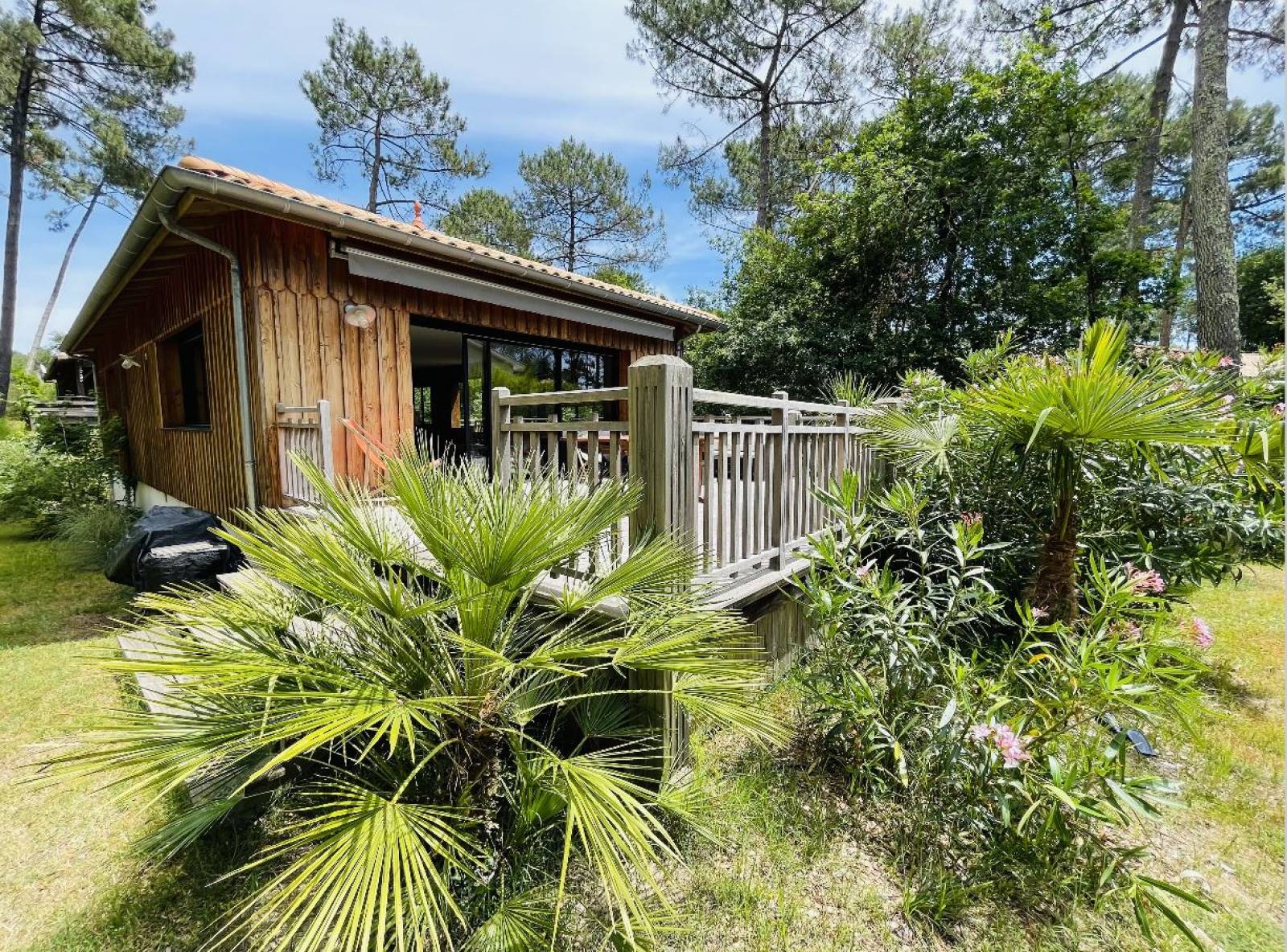 Location saisonnière pour 8 personnes à Biscarrosse proche du golf