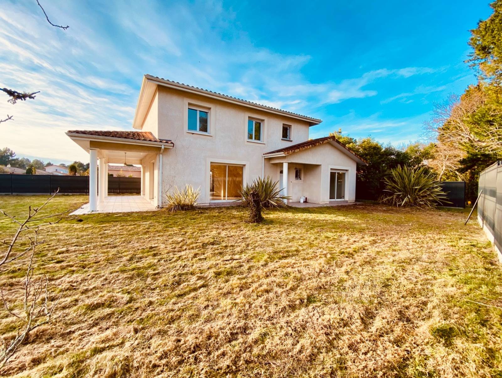 Sympathique Maison Familiale 6 chambres à rénover dans secteur calme