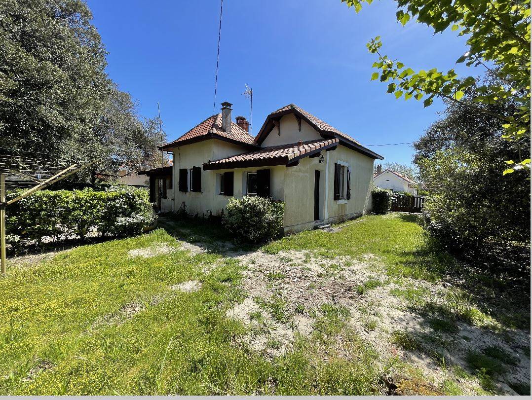 Agréable Maison de Pays avec joli terrain à Biscarrosse plage