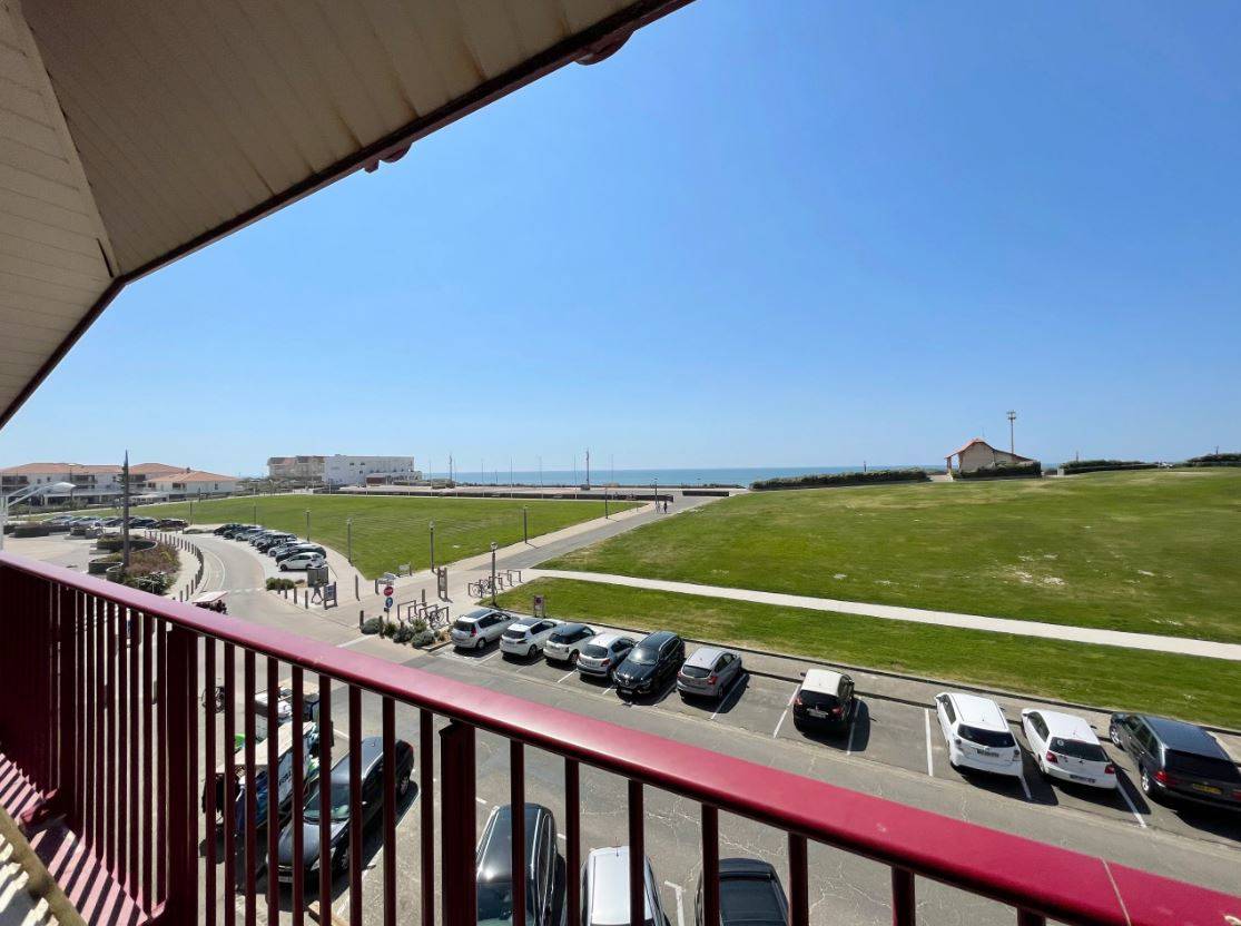 Appartement de standing deux chambres avec magnifique vue sur l'océan