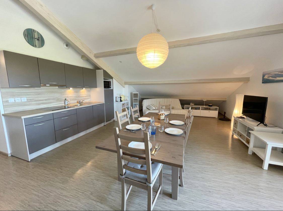 Appartement de standing deux chambres avec magnifique vue sur l'océan