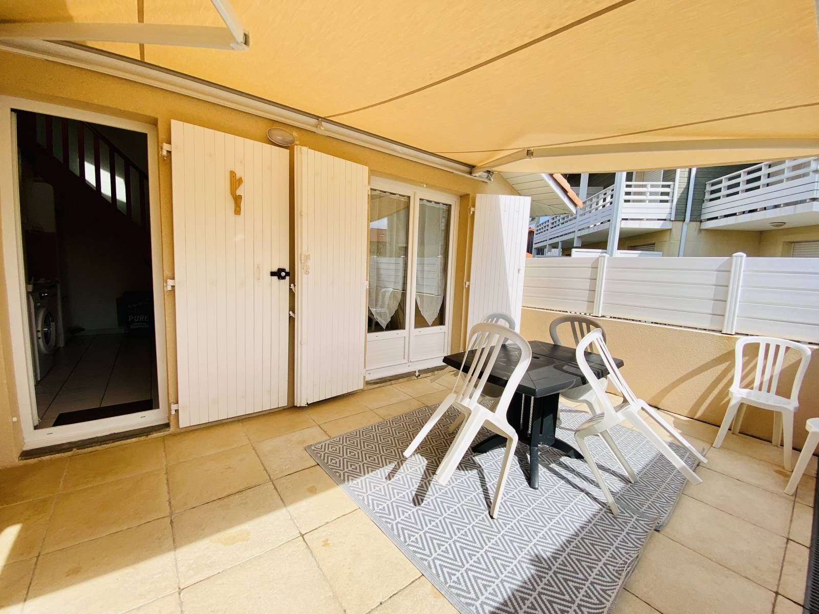 Agréable Pavillon 2 chambres dans une résidence avec piscine à Biscarrosse Plage