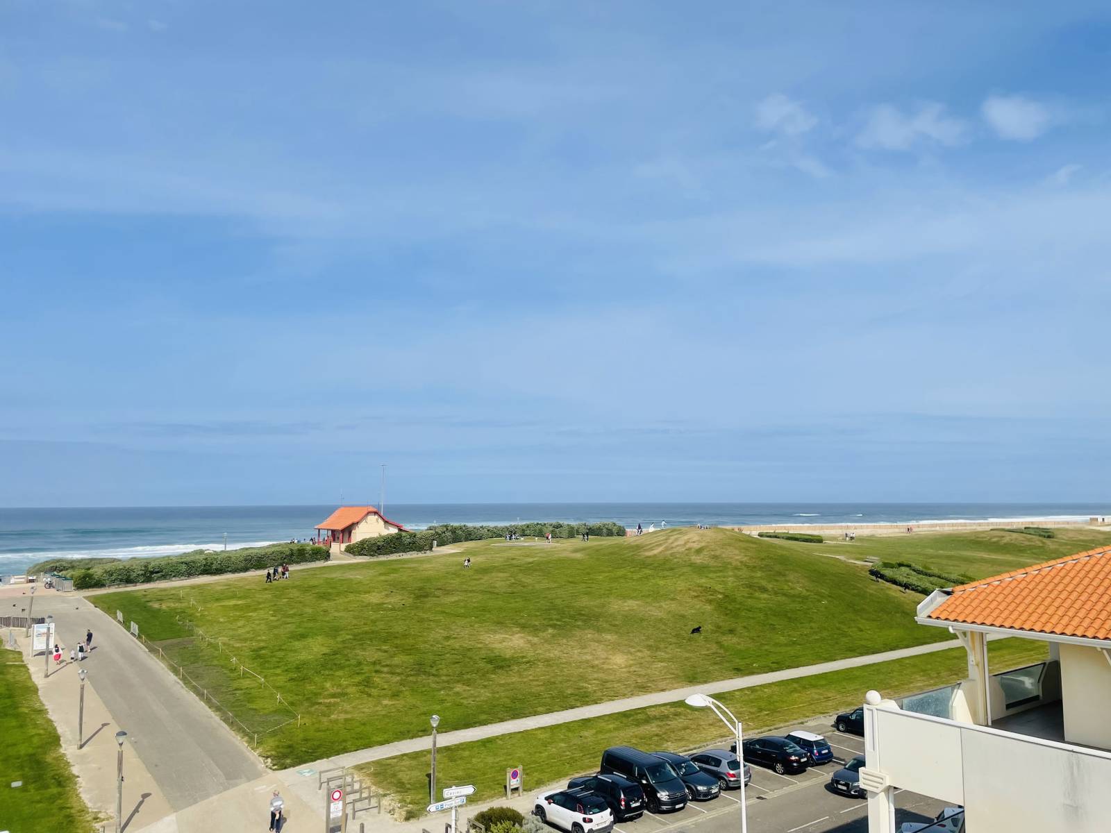 Bel appartement offrant une vue panoramique sur l'Océan