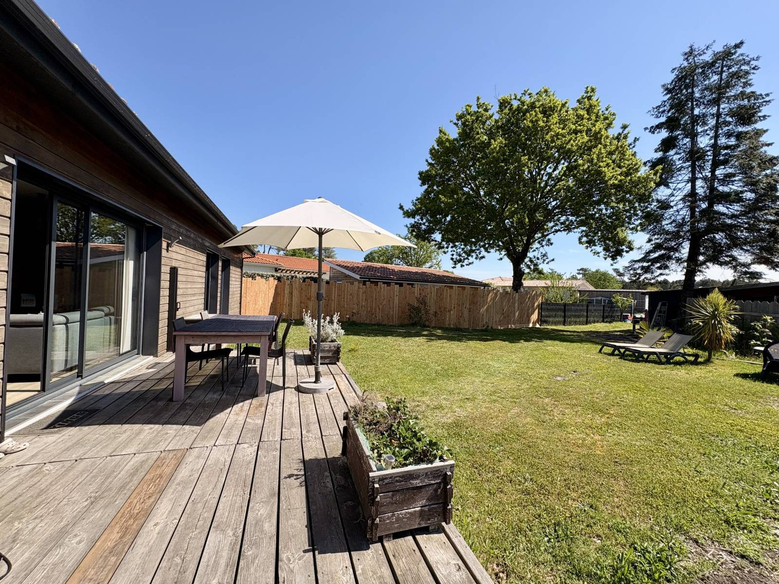 Agréable Maison Ossature Bois avec 3 Chambres à Parentis en Born