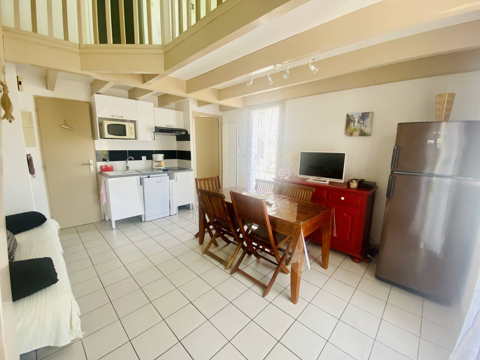 Vendu : Sympathique Pavillon avec 2 Chambres + Mezzanine