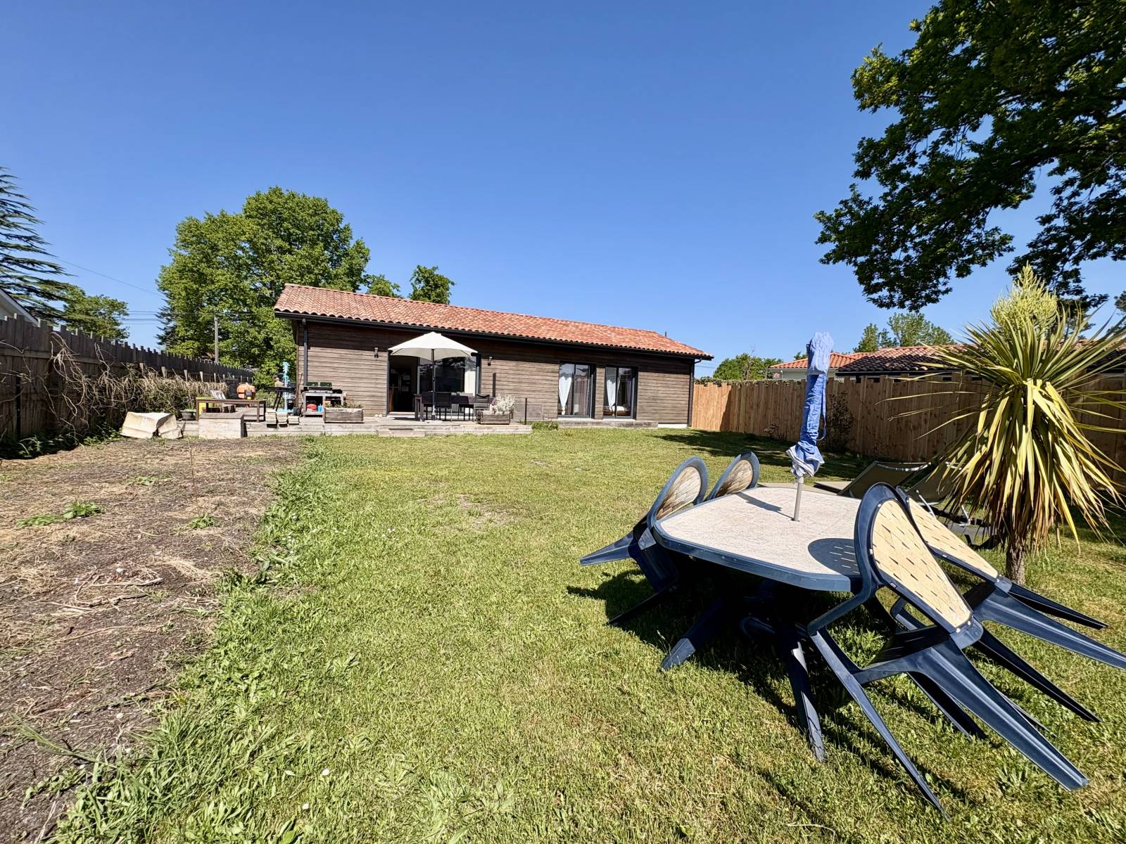 Agréable Maison Ossature Bois avec 3 Chambres à Parentis en Born