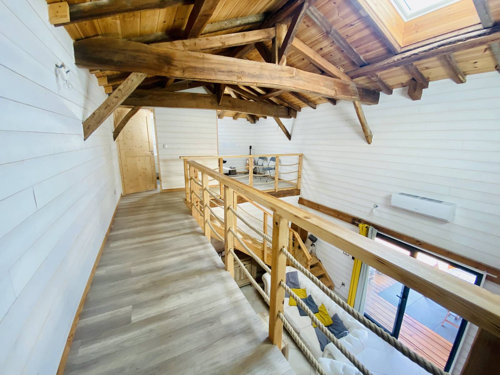 Vendu : Acheter une grange rénovée avec 4 chambres et piscine en centre-ville de Biscarrosse