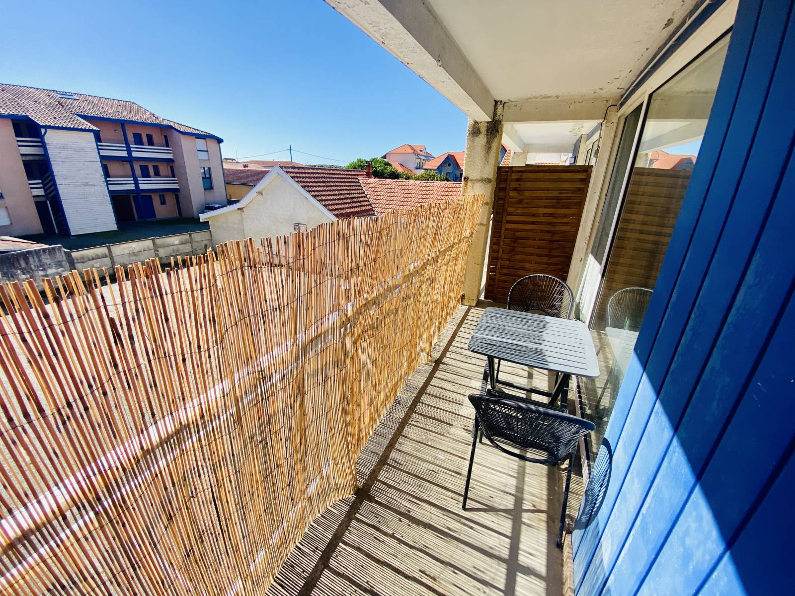 Vendu : Appartement T2 rénové  et équipé , proposé a la vente ,  avec Balcon et parking, proche plage et centre de Biscarrosse