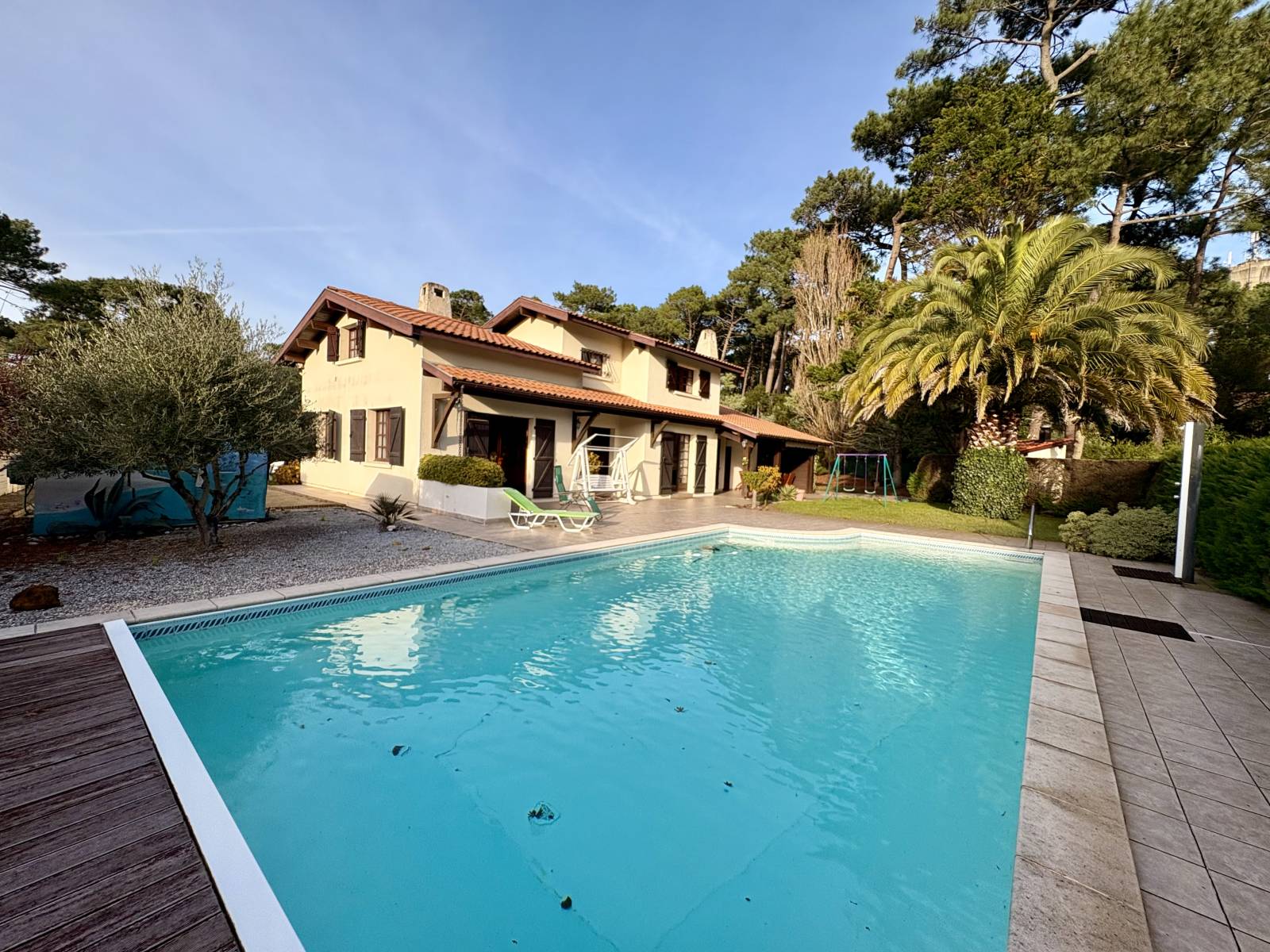 Jolie Maison traditionnelle 4 chambres + Bureau avec piscine à Biscarrosse Plage