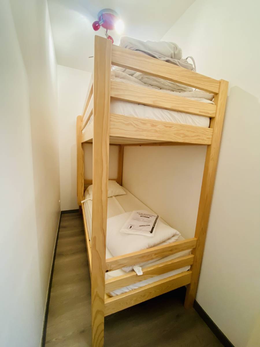 Appartement T2 cabine vue océan à vendre à Biscarrosse Plage avec terrasse, parking couvert, cuisine équipée