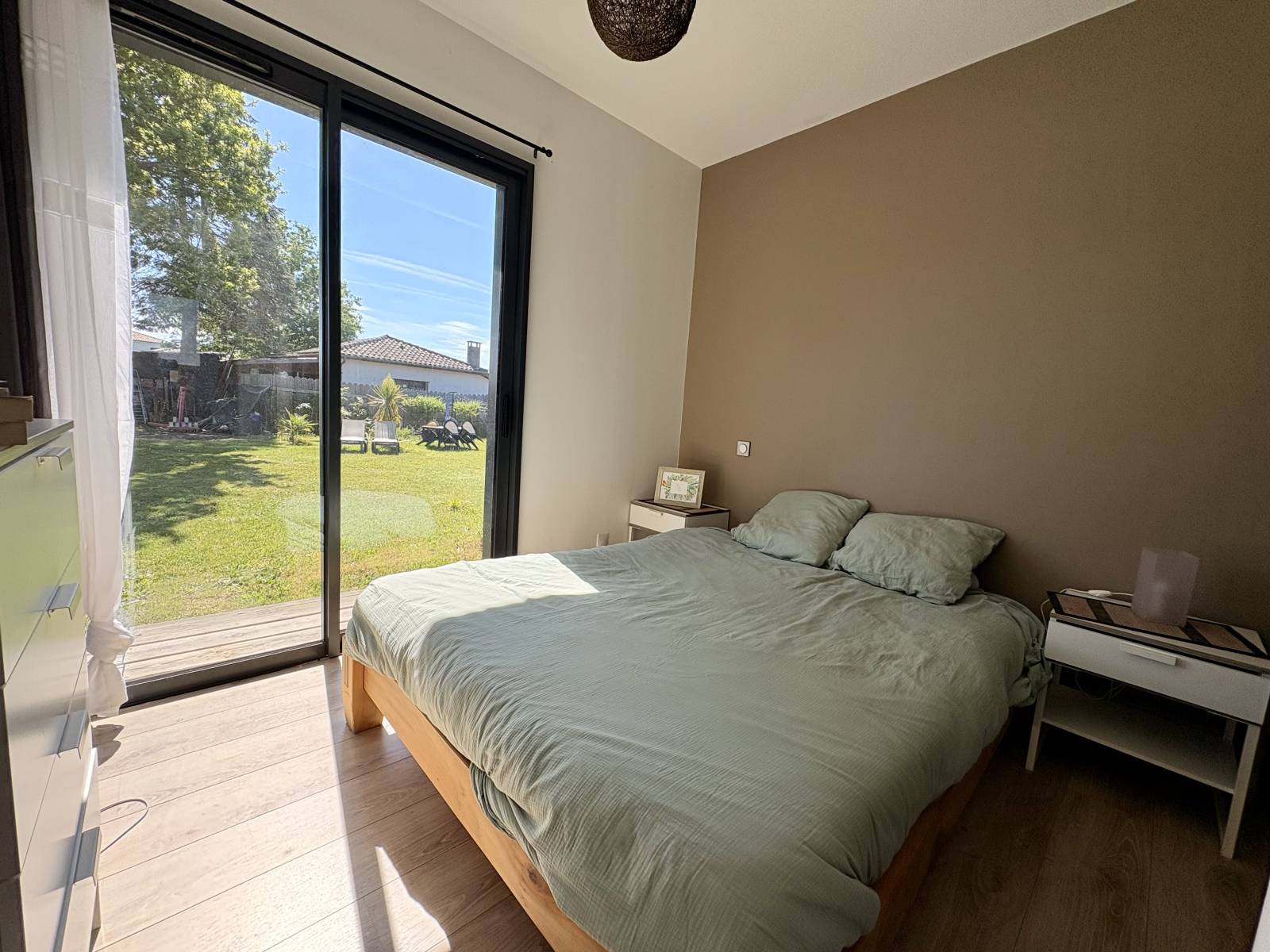 Agréable Maison Ossature Bois avec 3 Chambres à Parentis en Born