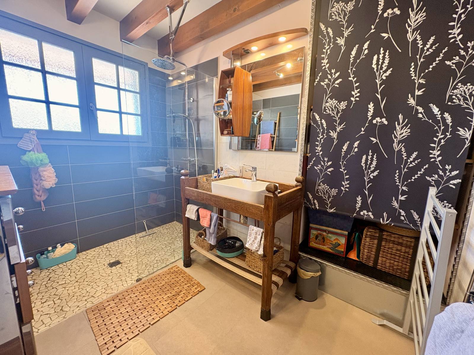 Agréable Landaise Familiale avec piscine sur son joli terrain arboré de 2650m²