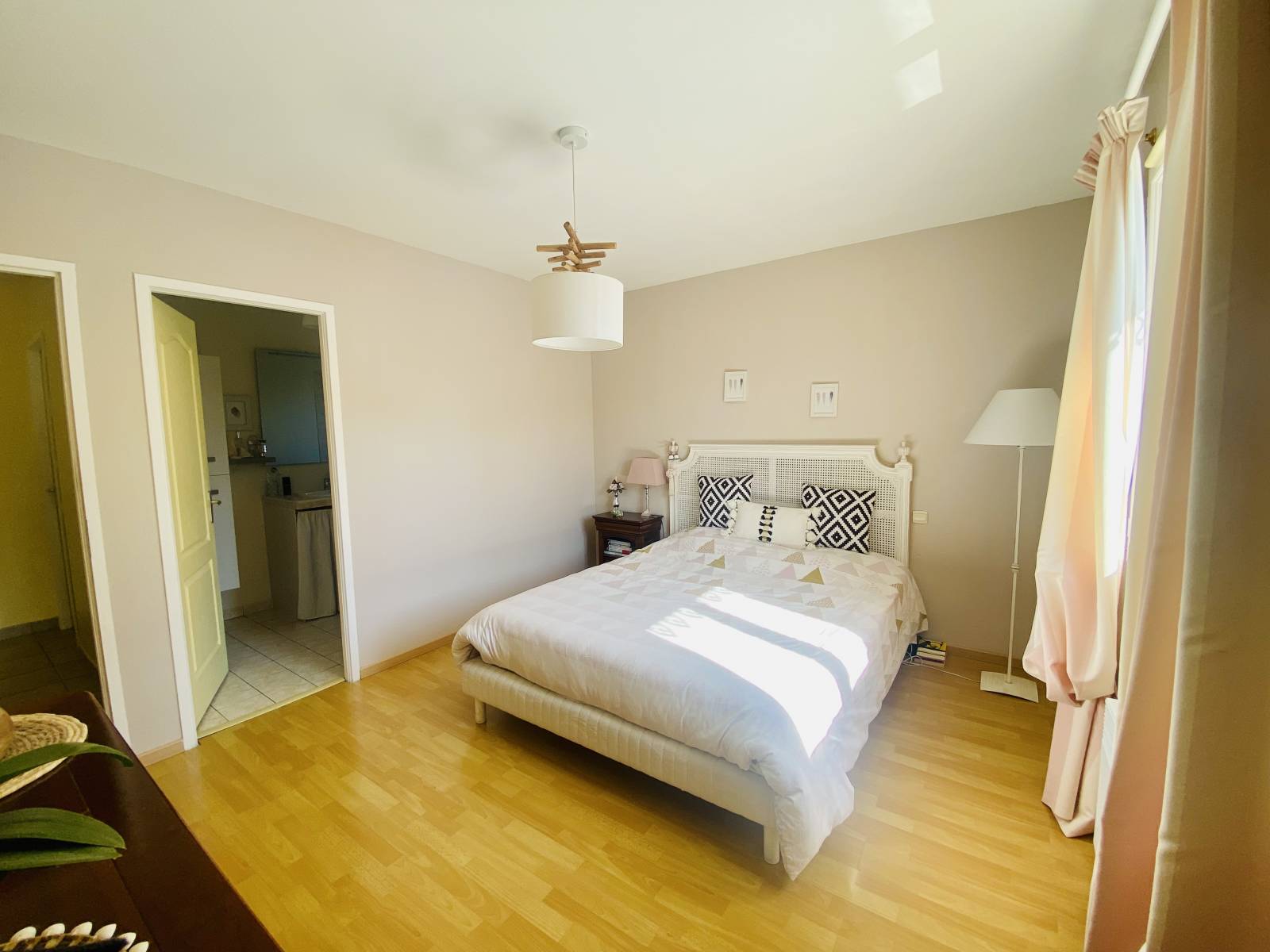 Vendu : Jolie Villa avec piscine 4 chambres + Bureau à Biscarrosse Bourg