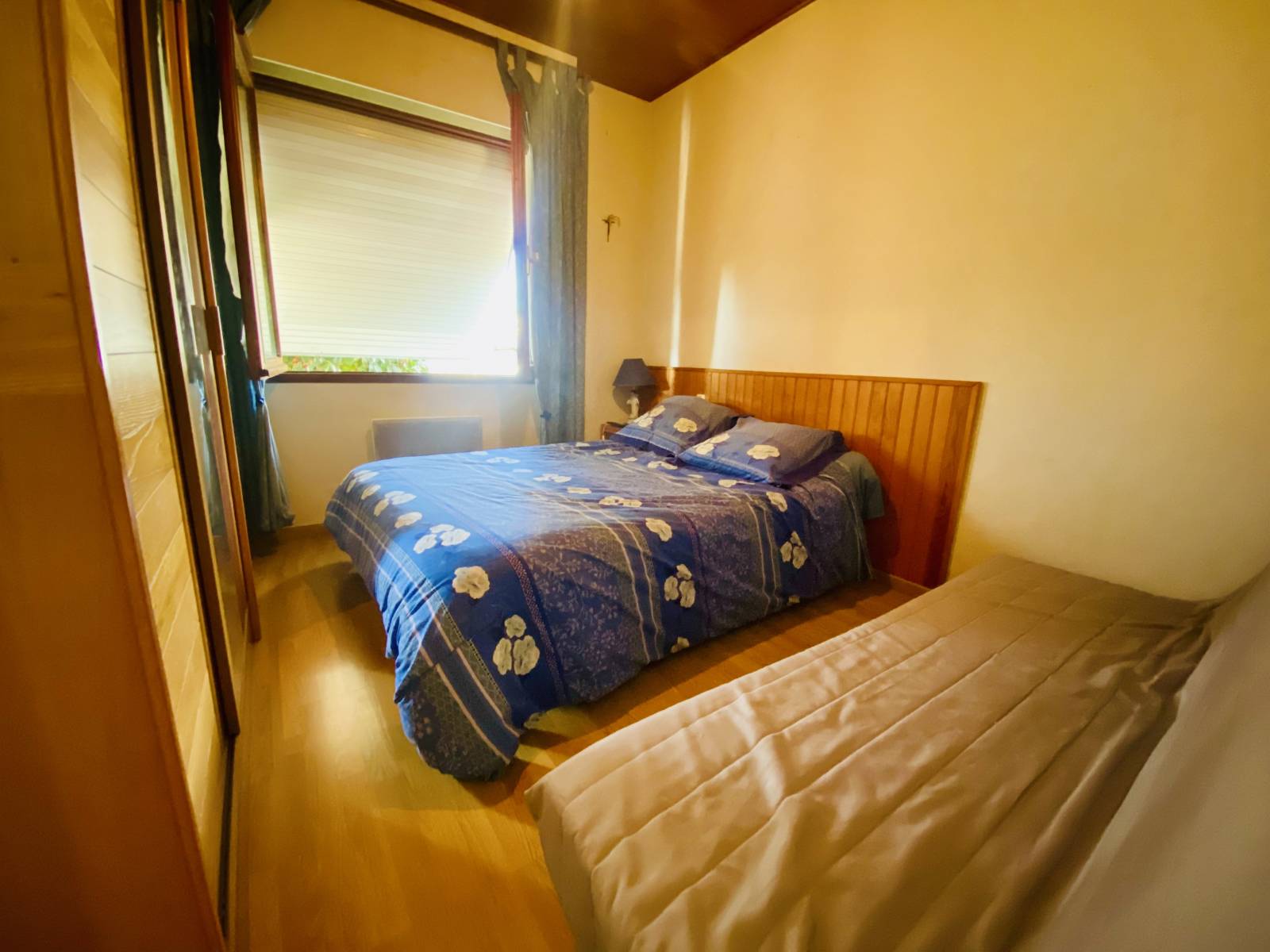 Agréable maison traditionnelle 4 Chambres avec magnifique terrain en Centre-ville