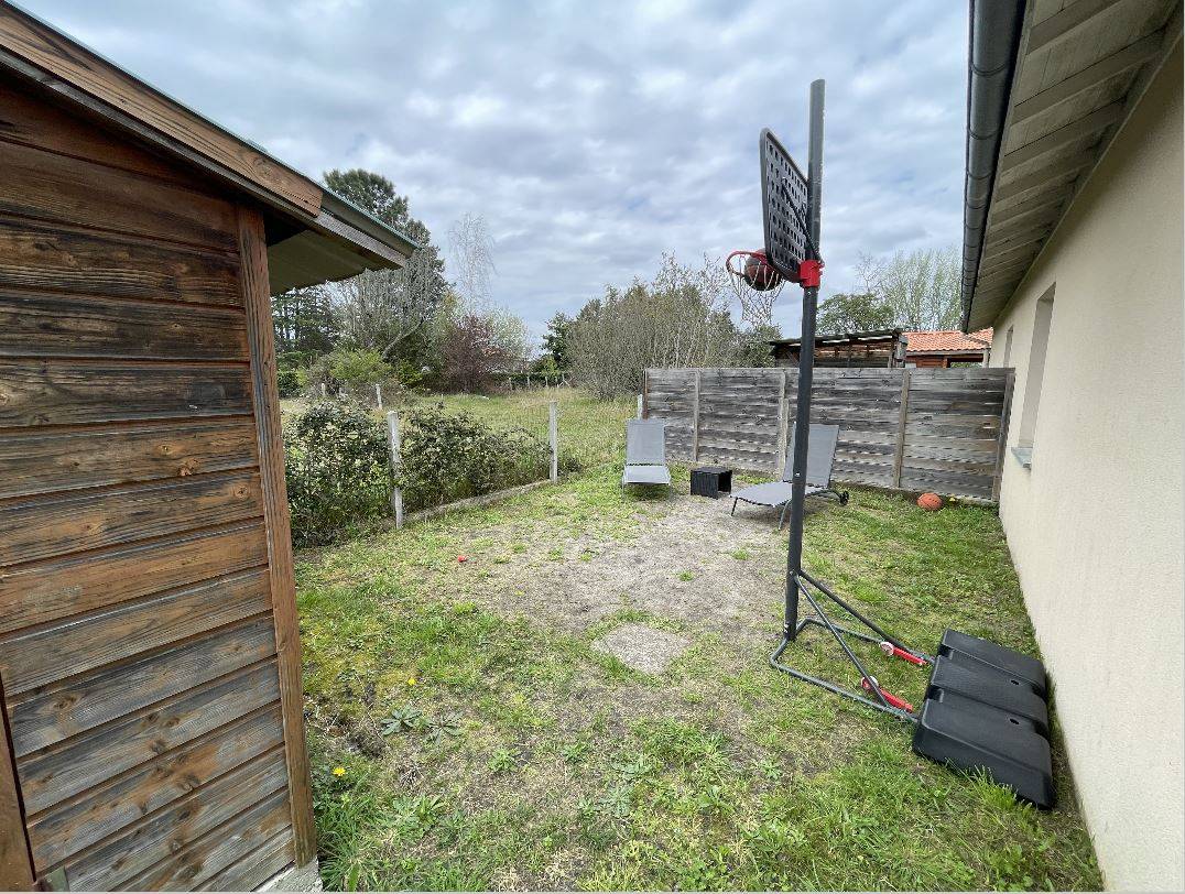 Acheter une maison avec deux chambres et un jardin au lac de Biscarrosse