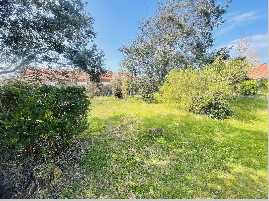 À vendre : terrain à bâtir de 410 m² proche de l'océan à Biscarrosse Plage