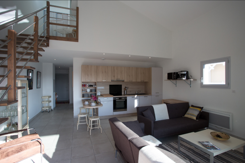 Résidence récente avec 2 places de parking privées, à deux pas des commerces et de la plage