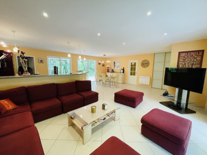 Belle maison à louer avec 4 chambres à Biscarrosse