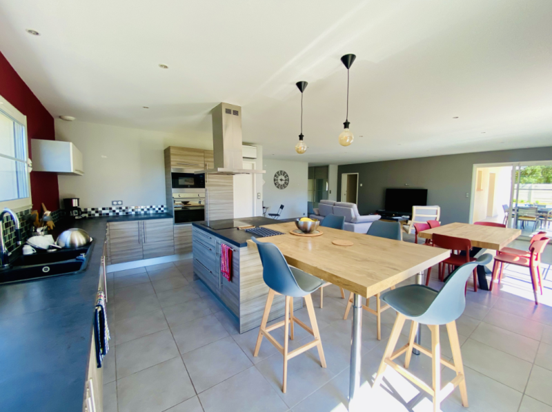 Belle maison moderne à louer avec piscine à Biscarrosse Lac