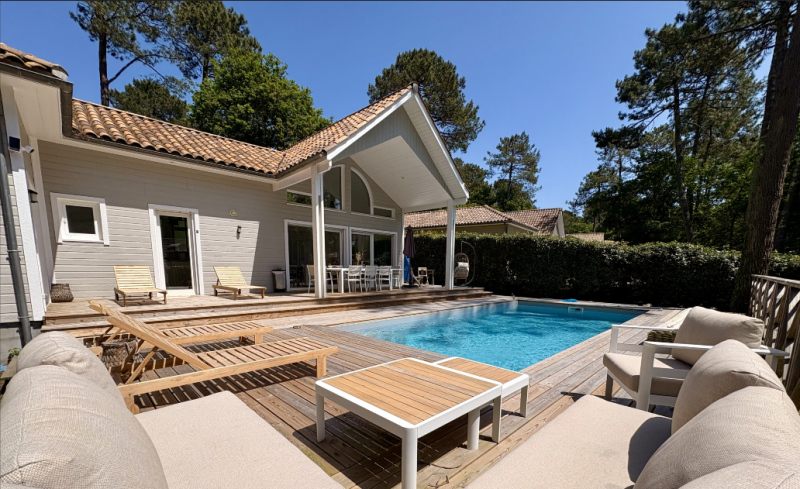 belle et grande villa moderne à louer proche du golf de Biscarrosse