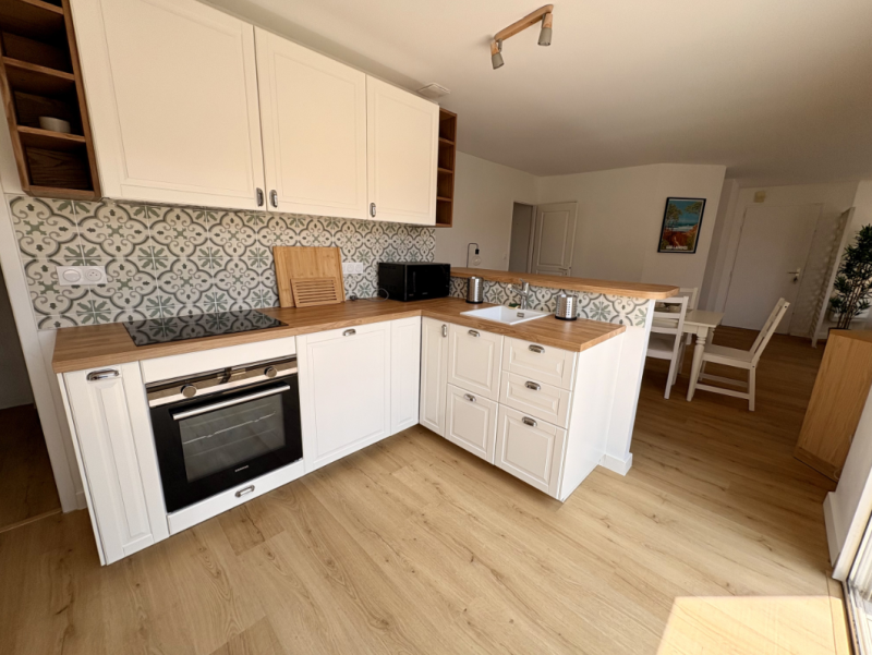 Logement à louer pour 15 jours avec trois chambres, jardin et terrasse proche de l'océan à Biscarrosse Plage