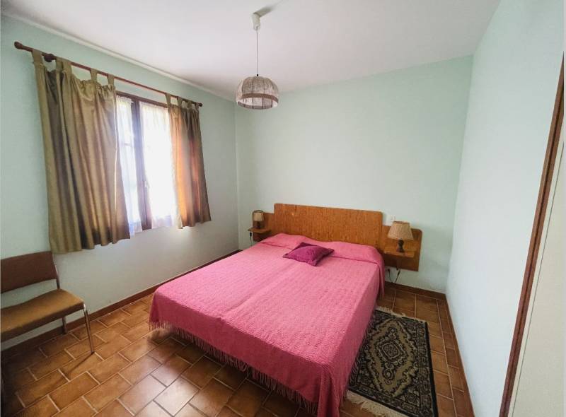 Maison plain-pied à vendre à Biscarrosse Plage avec grand terrain piscinable, garage aménagé et fort potentiel