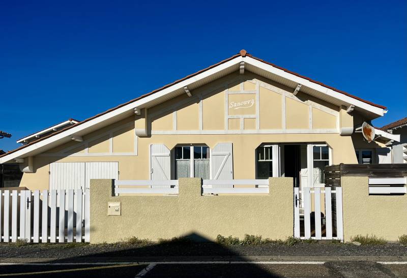 Maison à vendre à Biscarrosse plage avec trois chambres