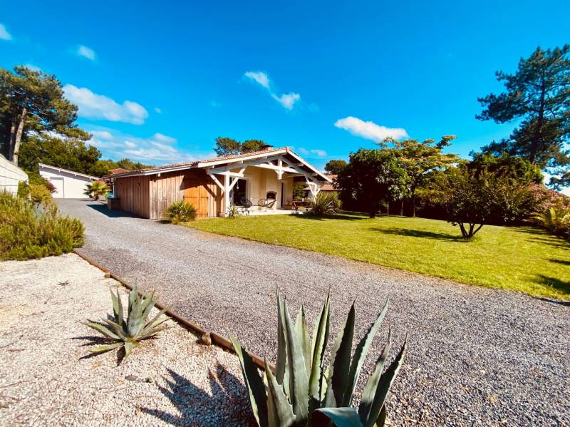 Belle maison rénovée avec 5 chambres à Biscarrosse plage