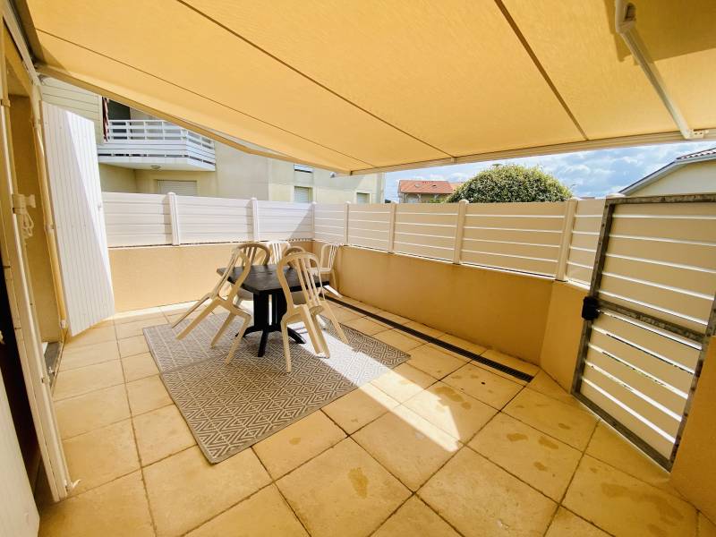 Agréable Pavillon 2 chambres dans une résidence avec piscine à Biscarrosse Plage