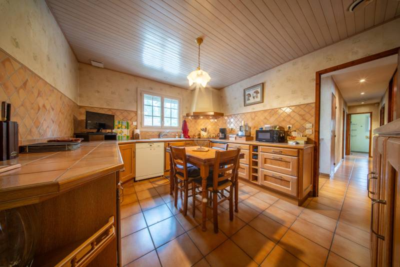 Agréable Propriété sur terrain de 2450m² en bordure de forêt à Biscarrosse