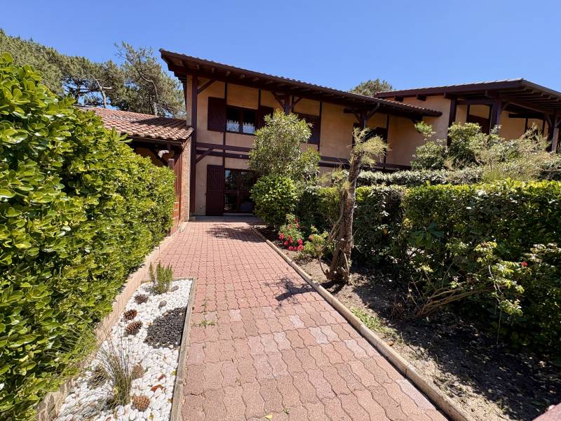 Location de vacances pour 4 personnes, avec cour et parking, proche de l'océan à Biscarrosse plage