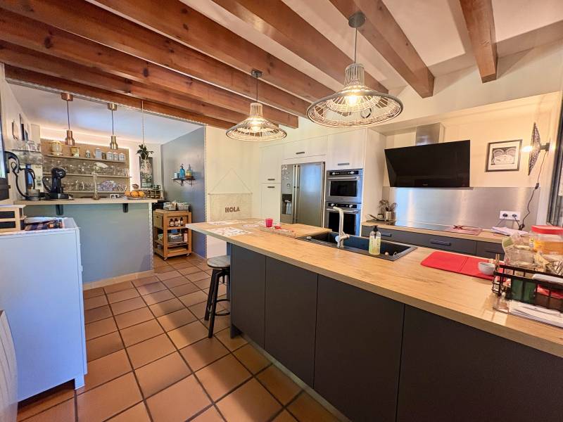 Agréable Landaise Familiale avec piscine sur son joli terrain arboré de 2650m²
