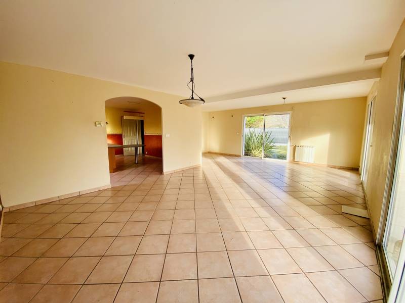 Sympathique Maison Familiale 6 chambres à rénover dans secteur calme