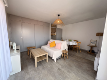 Notre zone d'activité pour ce service Agence immobilière spécialisée dans la vente de maisons modernes ou villas familiales avec jardin spacieux proche de la plage à